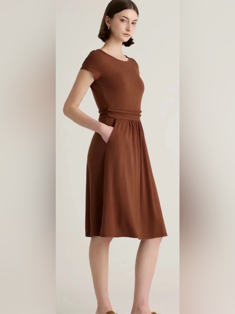 Quince (NWT) Brown Short-Sleeve Gathered-Waist Midi Dress With Pockets Size S